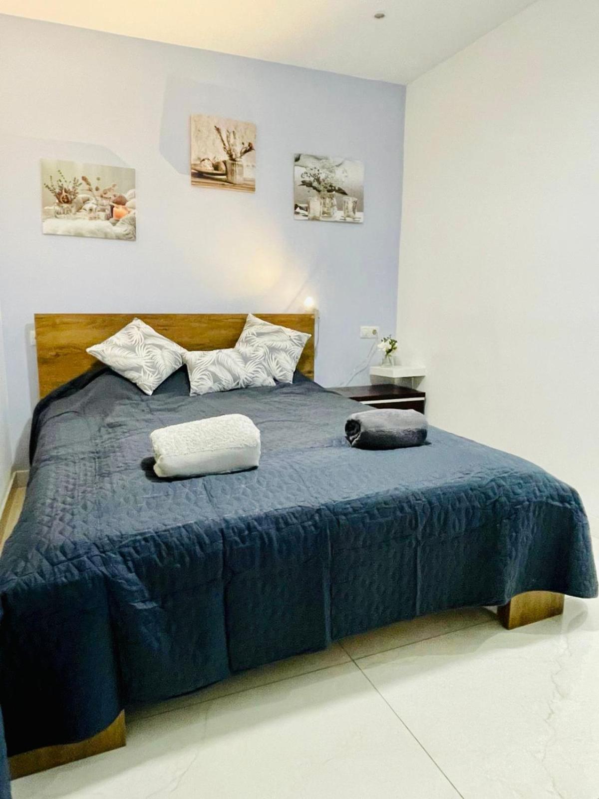 Apartament Salamanca Apartment Malaga Bagian luar foto